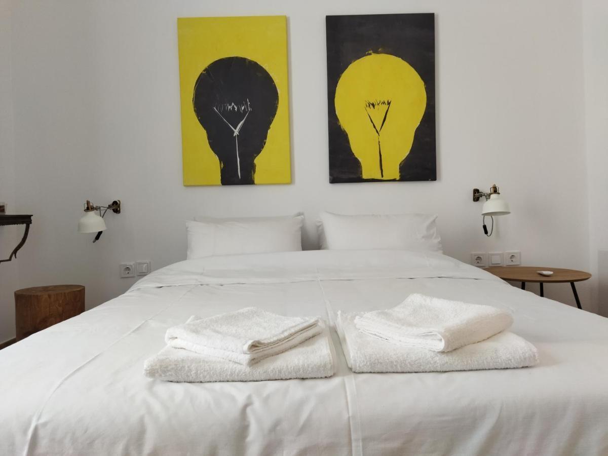 Minimal Apartment By The Beach Korinth Exterior foto